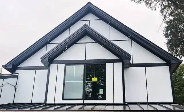 Lap siding and replacement window installation on a Maryland home in Anne Arundel County by Apper Construction MHIC #05-146983