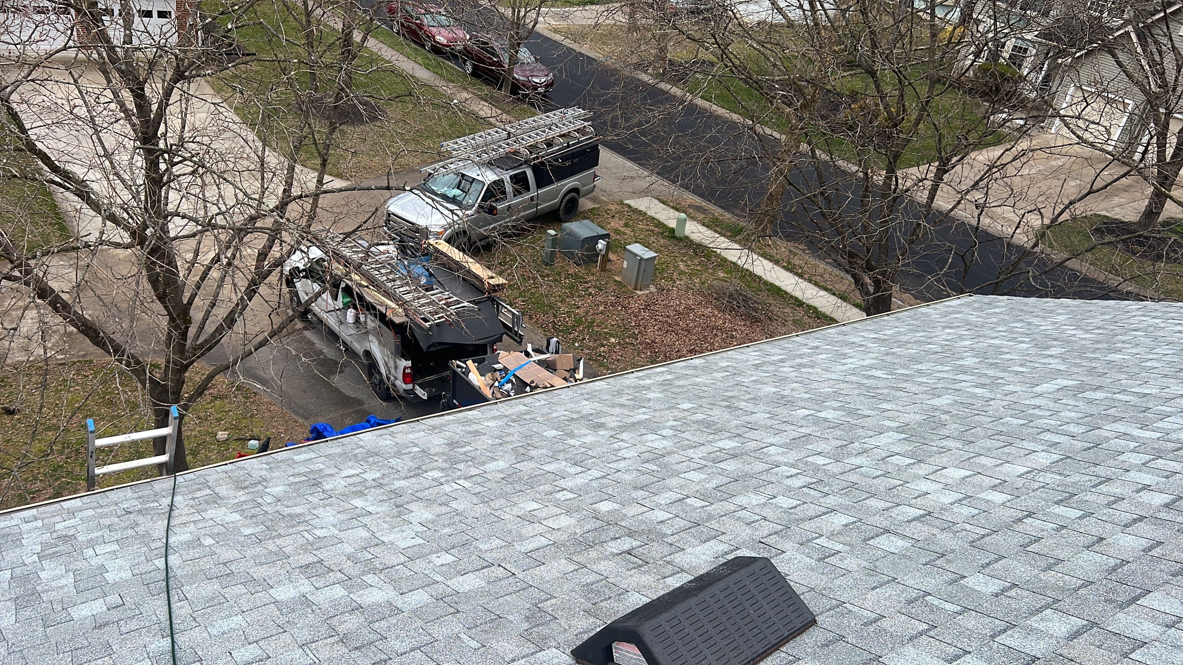 New architectural shingle roof installed by Apper Construction on a single-family home in Hanover, Maryland